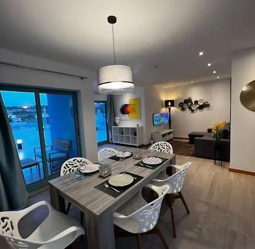 Joyful Marina - 알부페이라